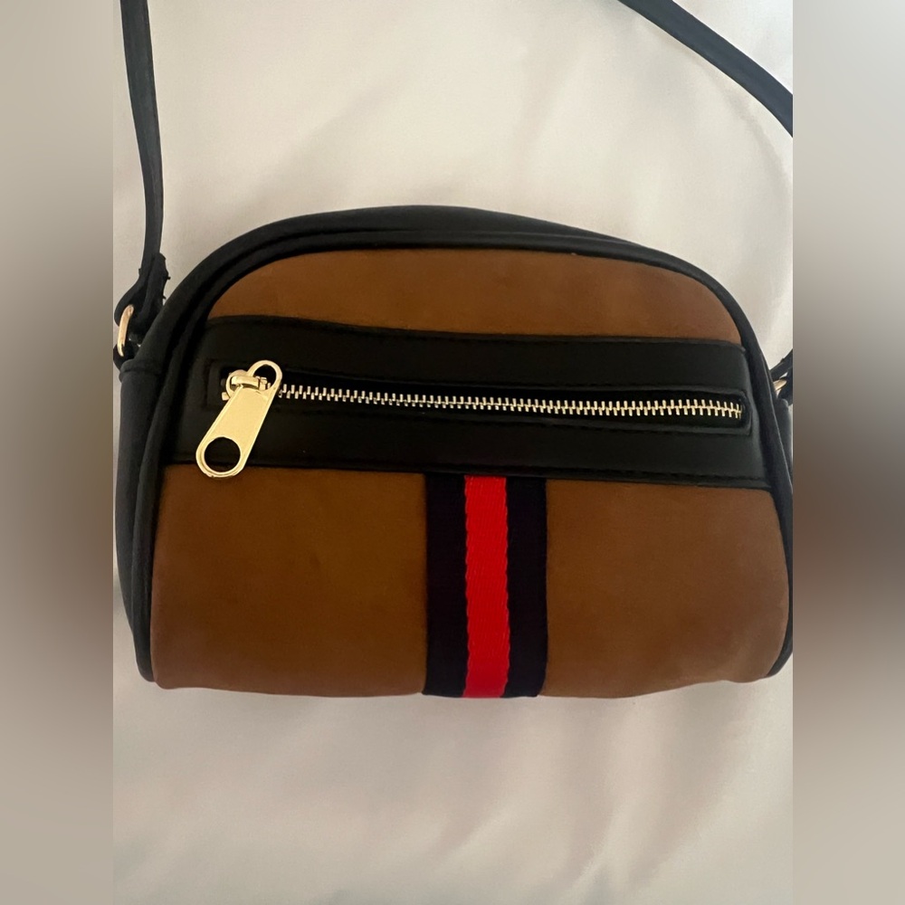 Suede Crossbody or shoulder bag with 2 small inside pockets and one zip front